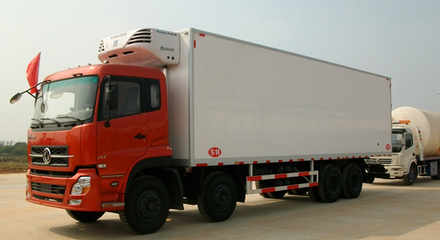 河北張家口廠家專業(yè)銷售垃圾車、灑水車、冷藏車，聯(lián)系電話 13997858099